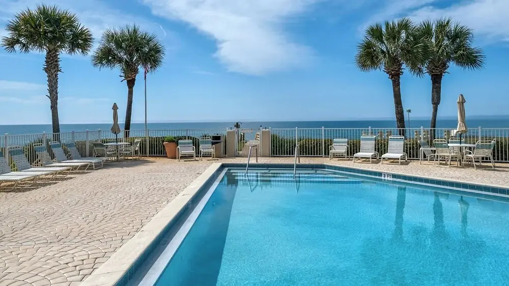 Sand Cliffs 108: Steps to Beach & Pool Access!