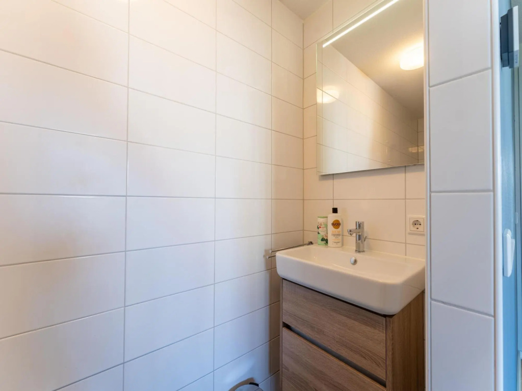 Fine holiday home 300 m from the Oosterschelde estuary