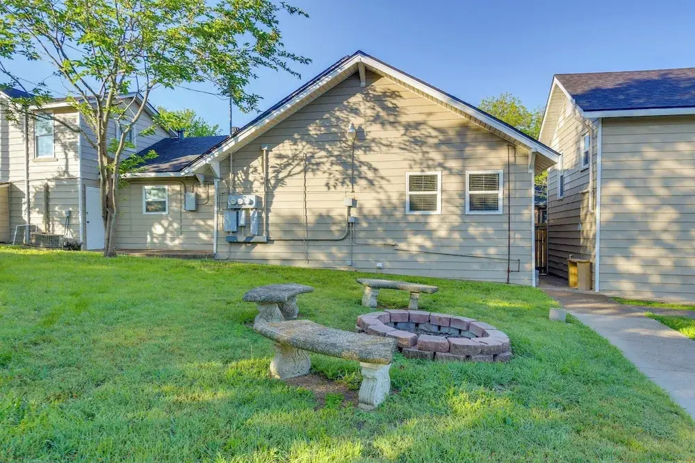 3 Mi to Baylor U: Home w/ Shared Yard