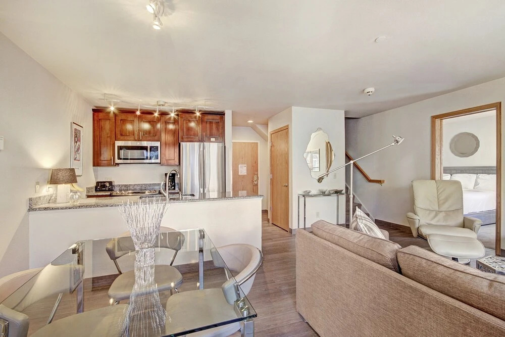 Luminous 2br 2ba - Upscale + Steps To Snowy Fun + Main St 2 Bedroom Condo by RedAwning