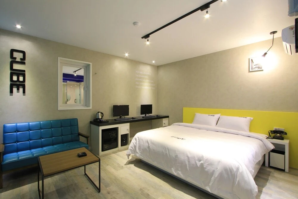 Cube Motel