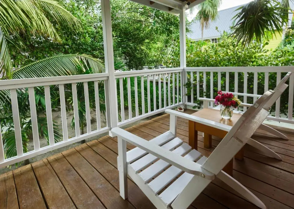 Weezies Ocean Front Hotel and Garden Cottages