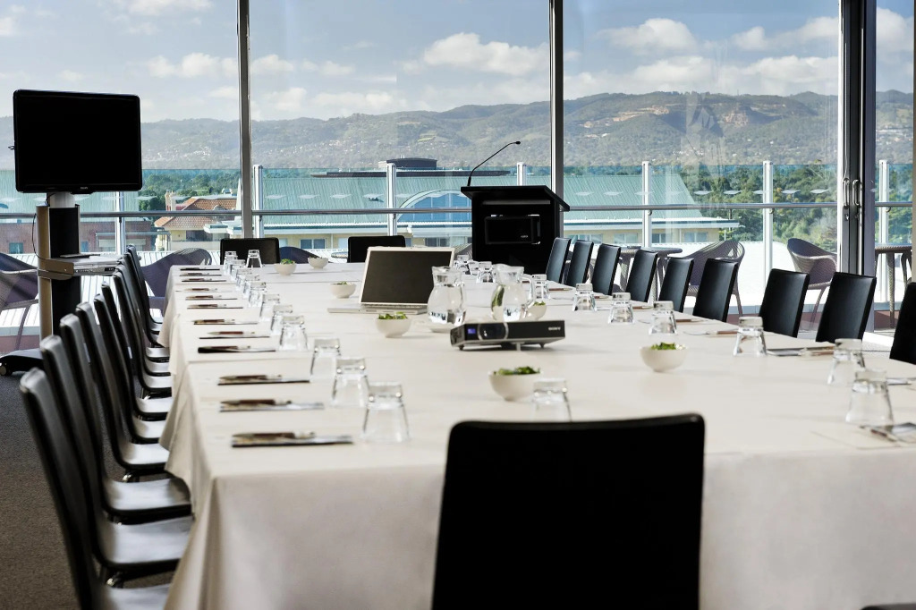 Majestic Roof Garden Hotel