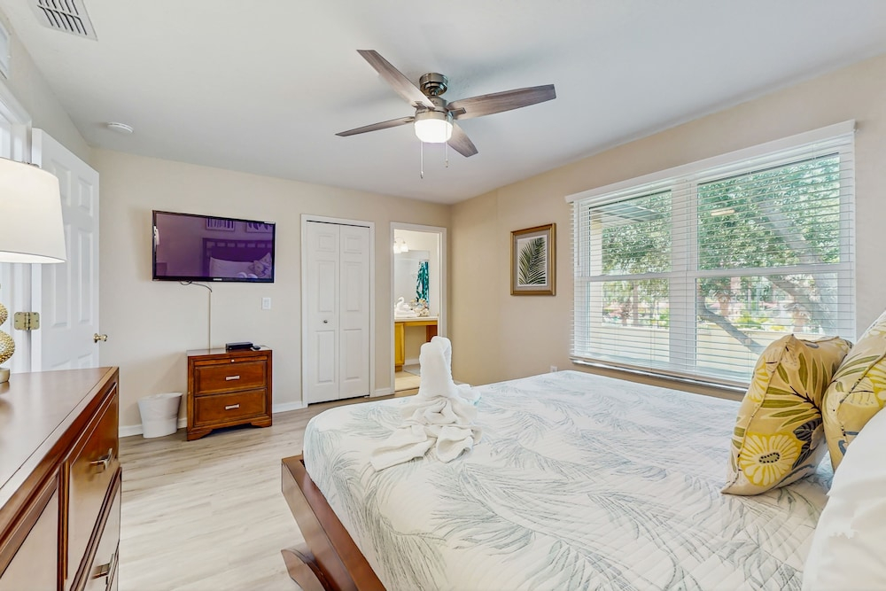 Spacious Dog-friendly 3bed/3 Bath Townhome With Screened in Lanai Near Disney