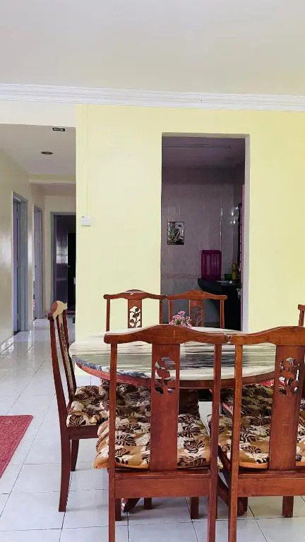 RAYYAN AL HAMD Landed MUSLIM HOMESTAY CAMERON HIGHLANDS