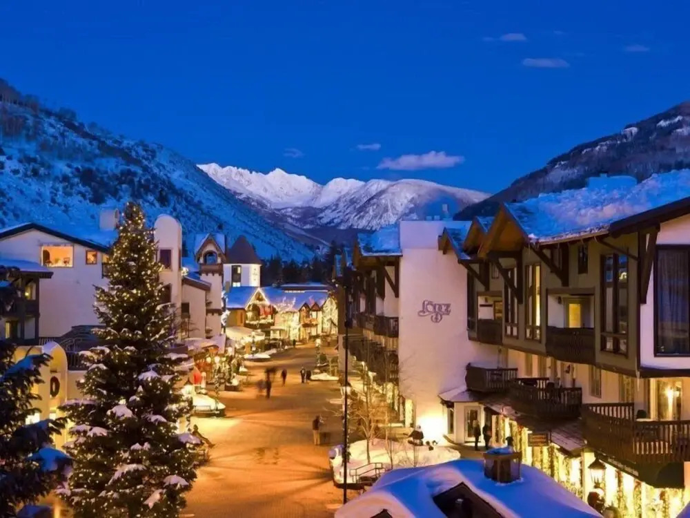 Modern 2 Bedroom Condo at the Base of Vail Mountain Next to Gondola One