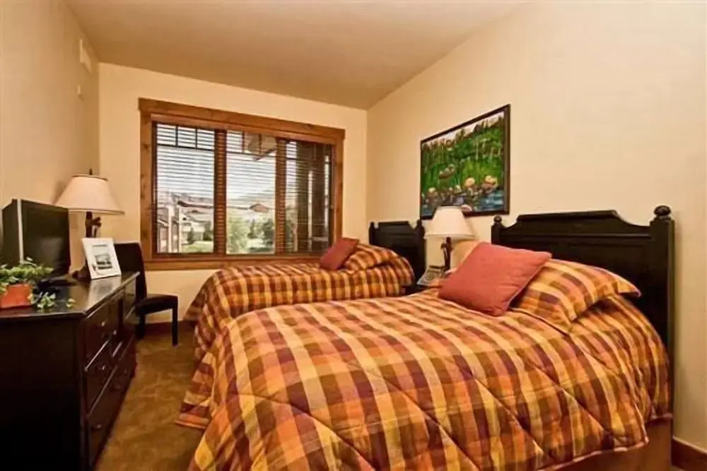 5106 Emerald Lodge, Trappeur's Crossing Apartment 5