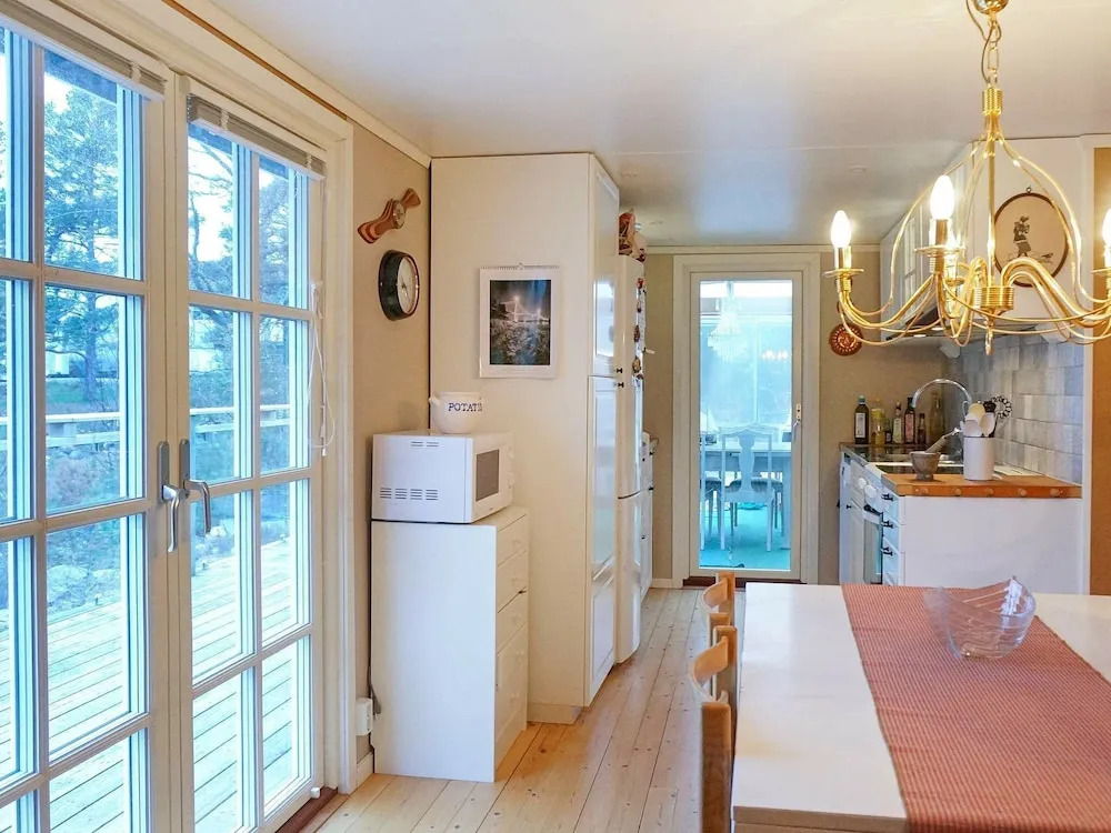 6 Person Holiday Home in Tanumshede