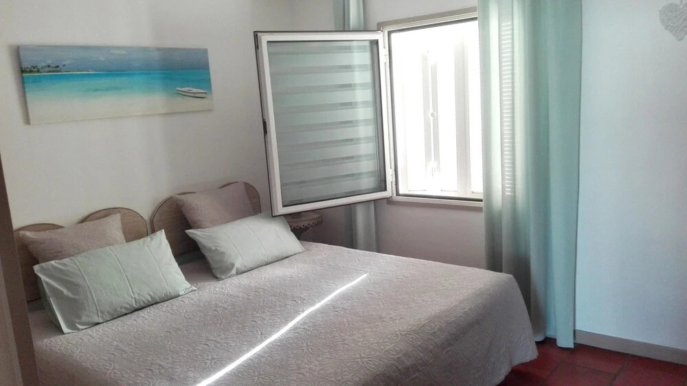 Apartment With one Bedroom in Lagos, With Wonderful sea View, Furnishe