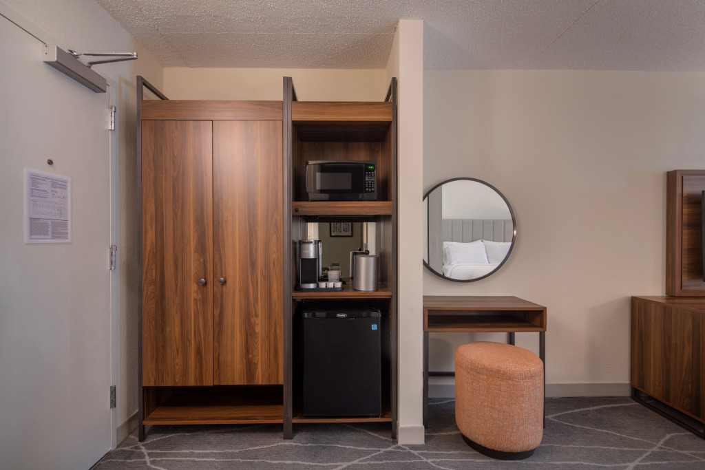 Holiday Inn Express & Suites Charleston DWTN - Medical CTR by IHG