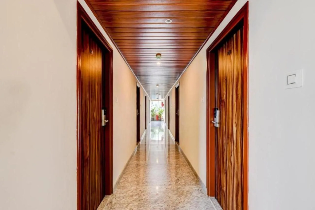 Fabhotel Tej