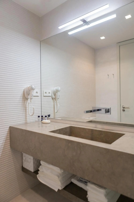 Porto Deluxe Suites