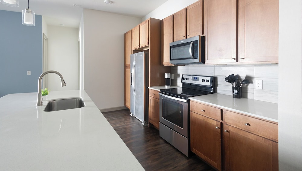 Landing Furnished Apartments Houston - Central Business District