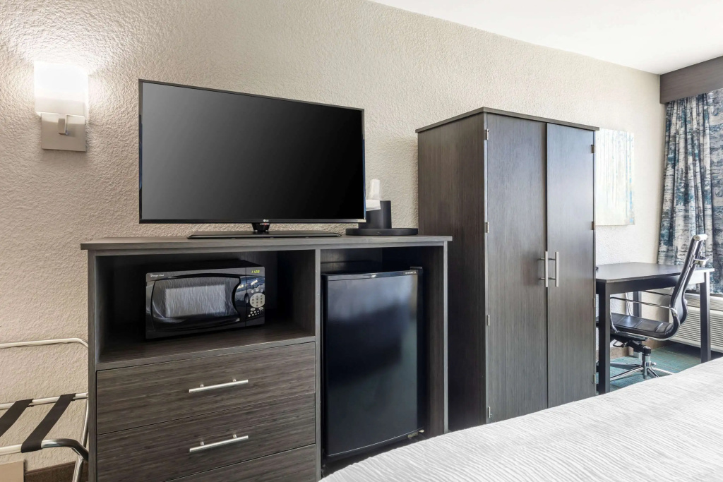 Comfort Inn Dallas North Love Field Airport