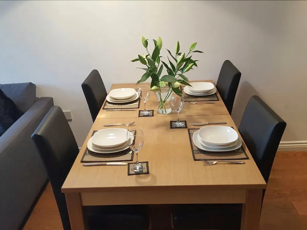 2-bedroom Apartment Riverside Wharf