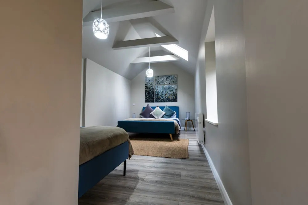 Newly Renovated, Stylish Self-catering Apartment