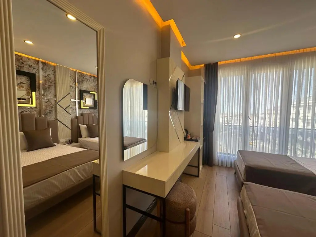 Fourpoints Airport Hotel