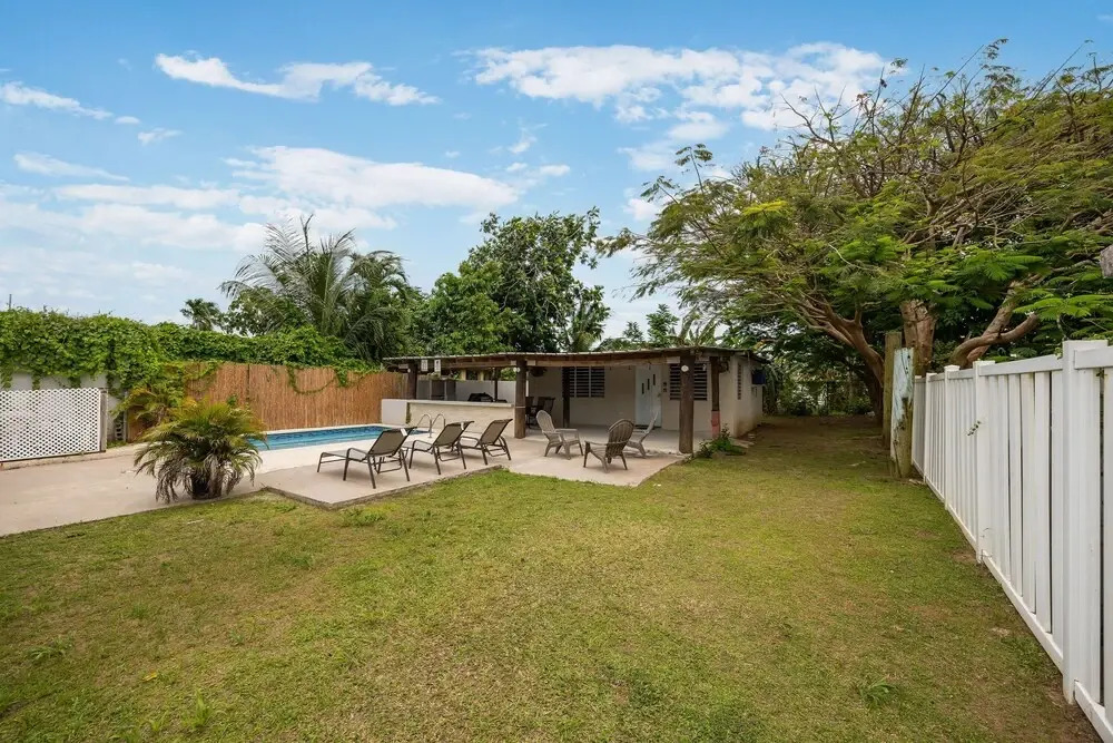 Private Pool Pet-friendly Steps to the Beach