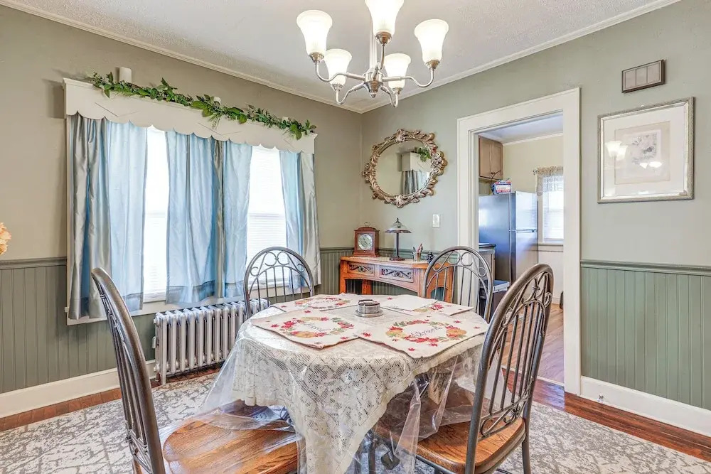 2 Mi to Mohegan Sun & Dtwn: Home in Norwich