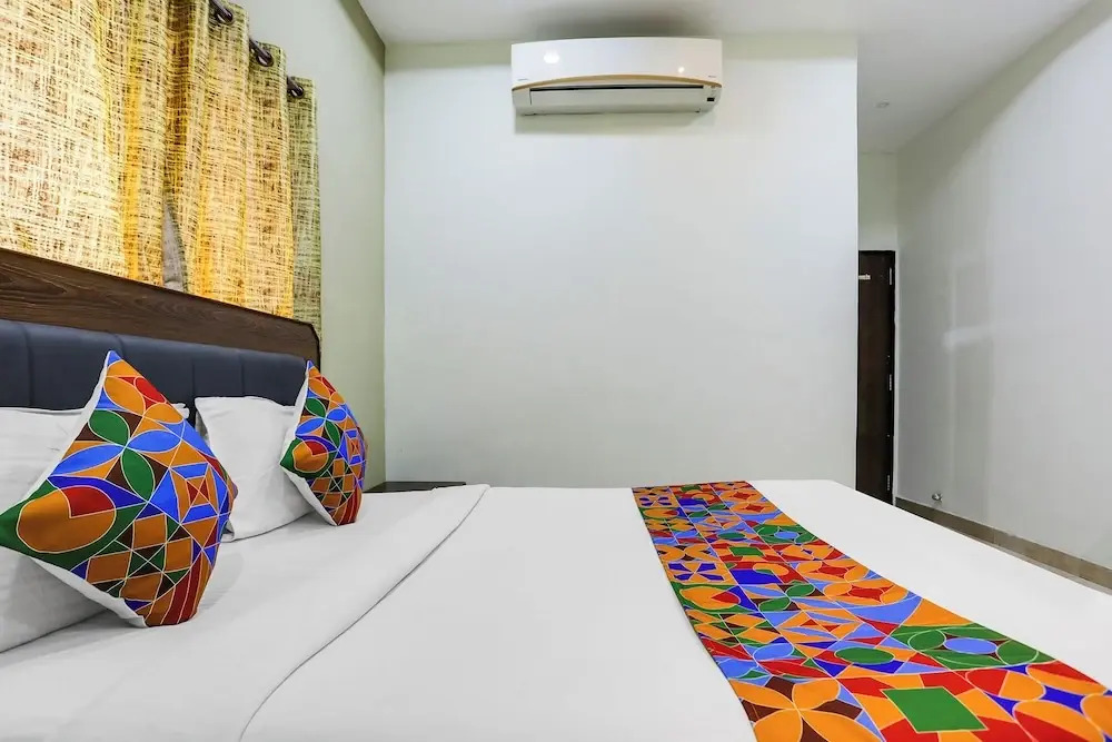 Hotel Johar Inn