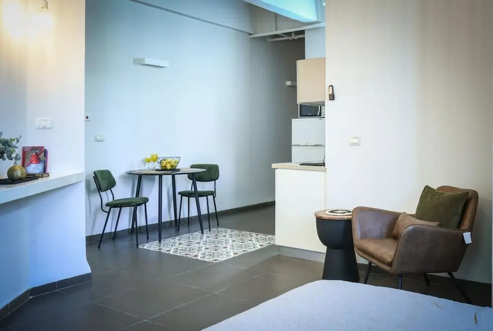 The Printhouse-Boutique Apt by SeaNRent