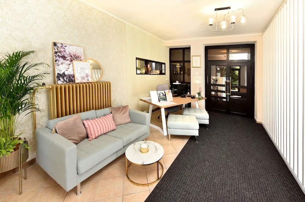 APLEND Hotel Lujza Major
