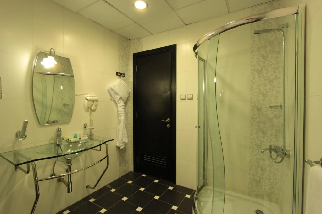 Awaliv Hotel