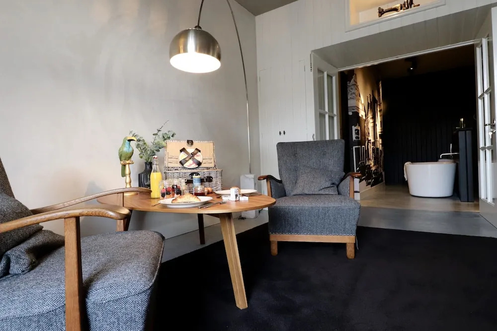 Van der Gang Suites