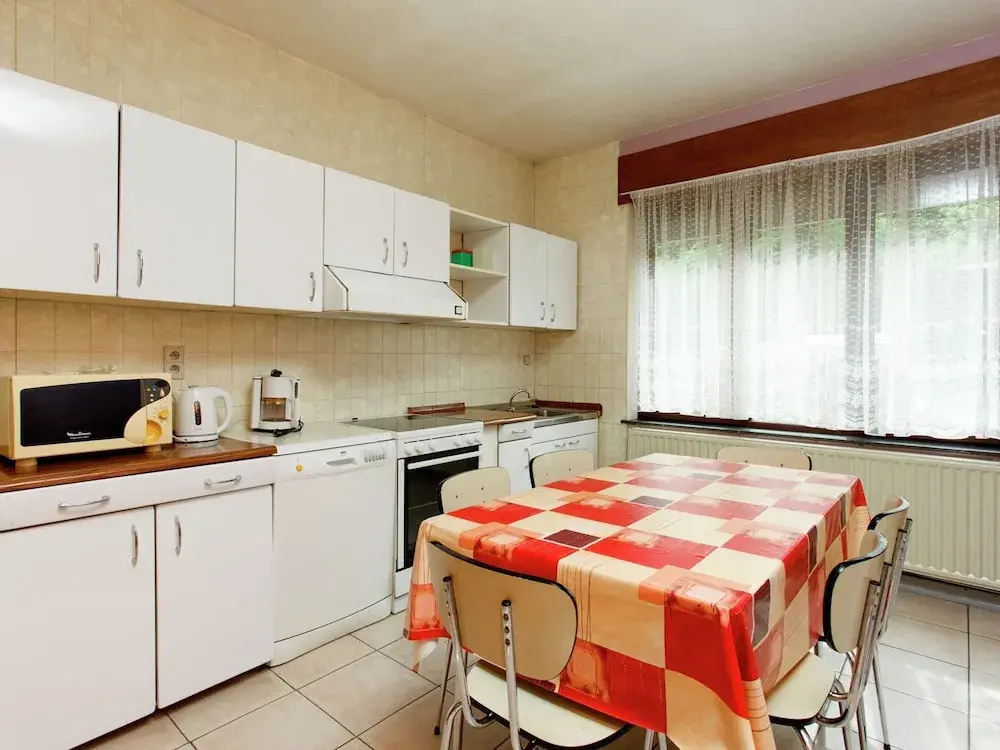Quaint Holiday Home With Fenced Garden in Manhay