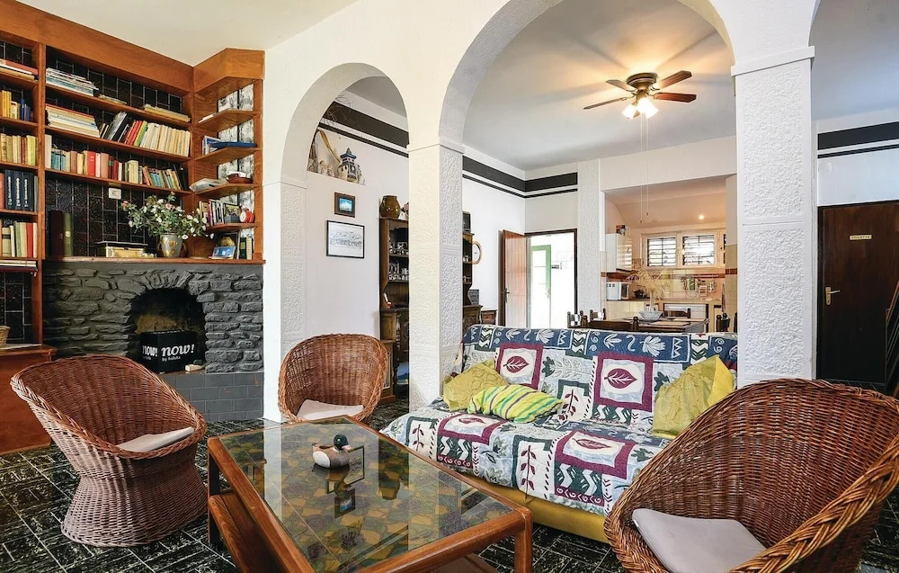 Awesome Home in Orebic With Wifi and 5 Bedrooms