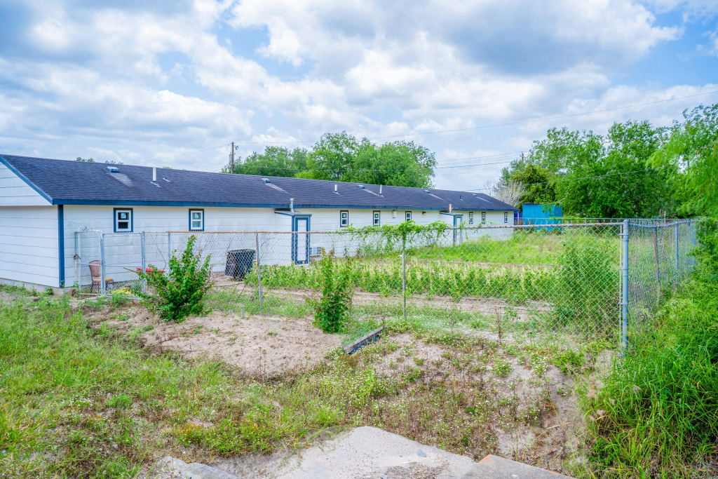 OYO Budget Inn Falfurrias Hwy 281