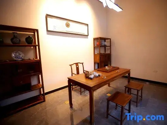 Yiyun Bieyuan Hostel