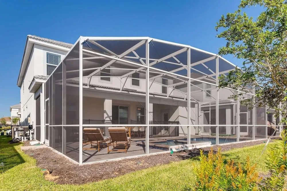 1557 MC - 6BR Poolside Paradise: Ultimate Fun!