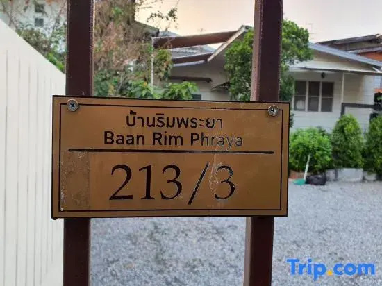 Chao phraya riverfront house Baan Rimphraya