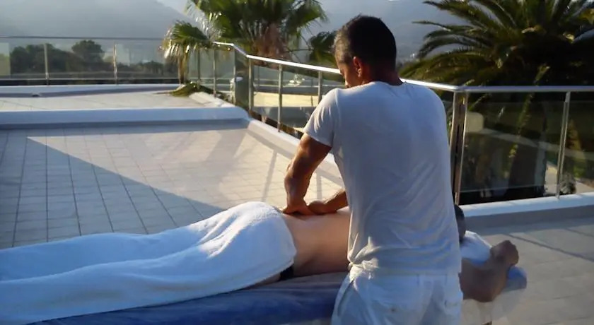 Detox and Reload Holidays