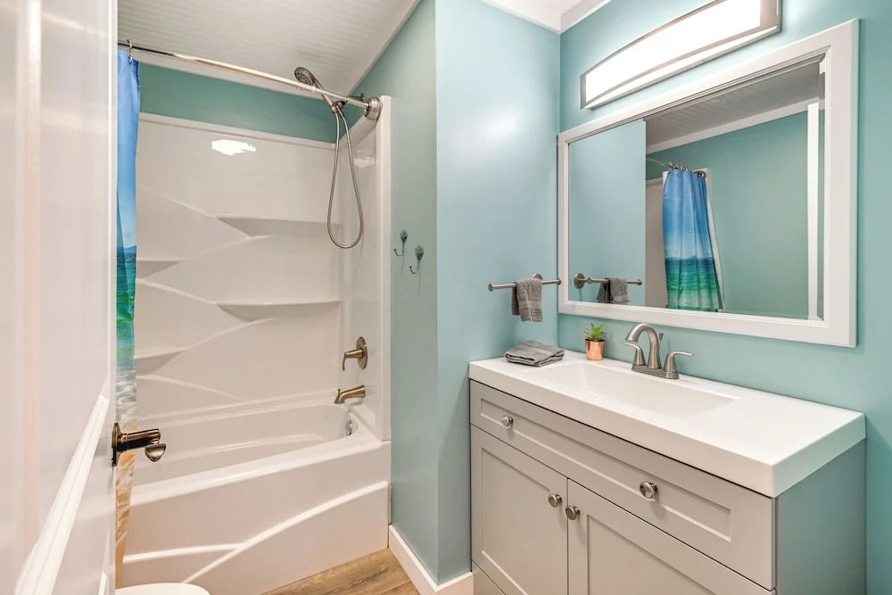 Community Pool & Beach Access: Surfside Beach Home