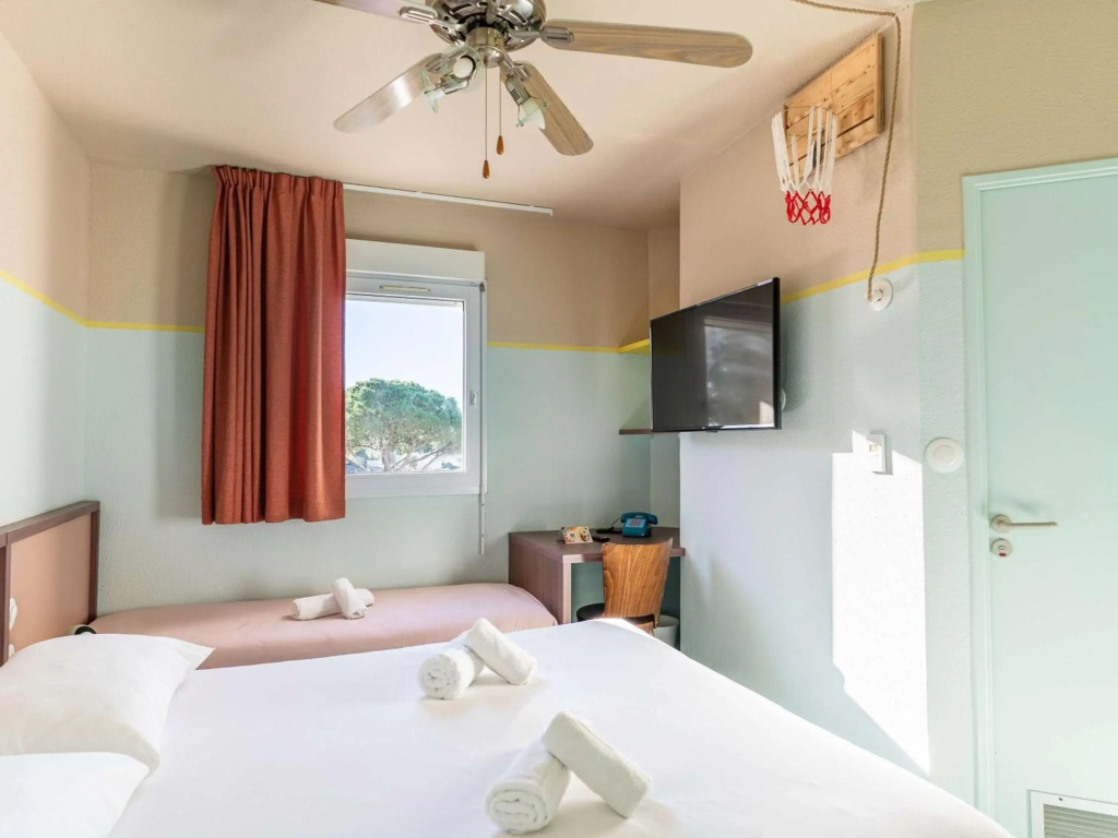 ibis Styles Pont du Gard Route dAvignon