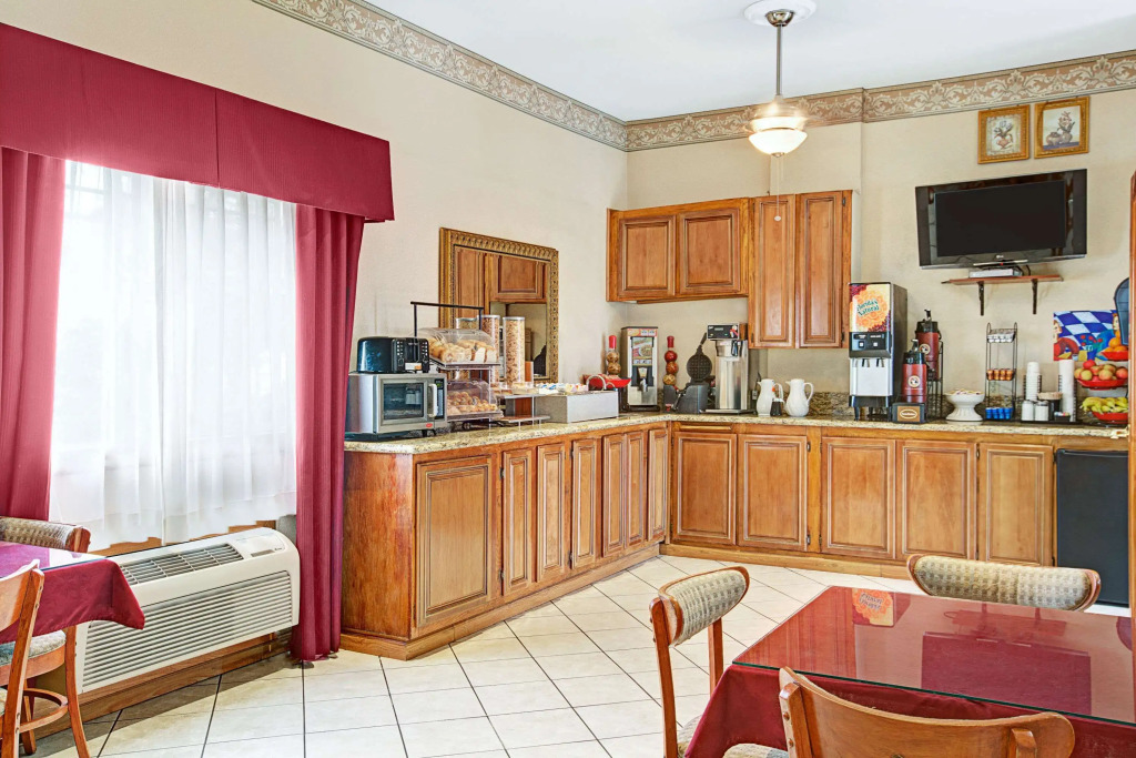 Ramada by Wyndham Redondo Beach