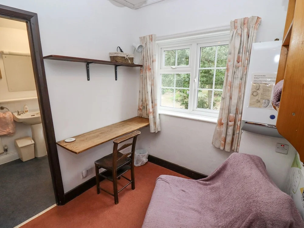Newbury Cottage