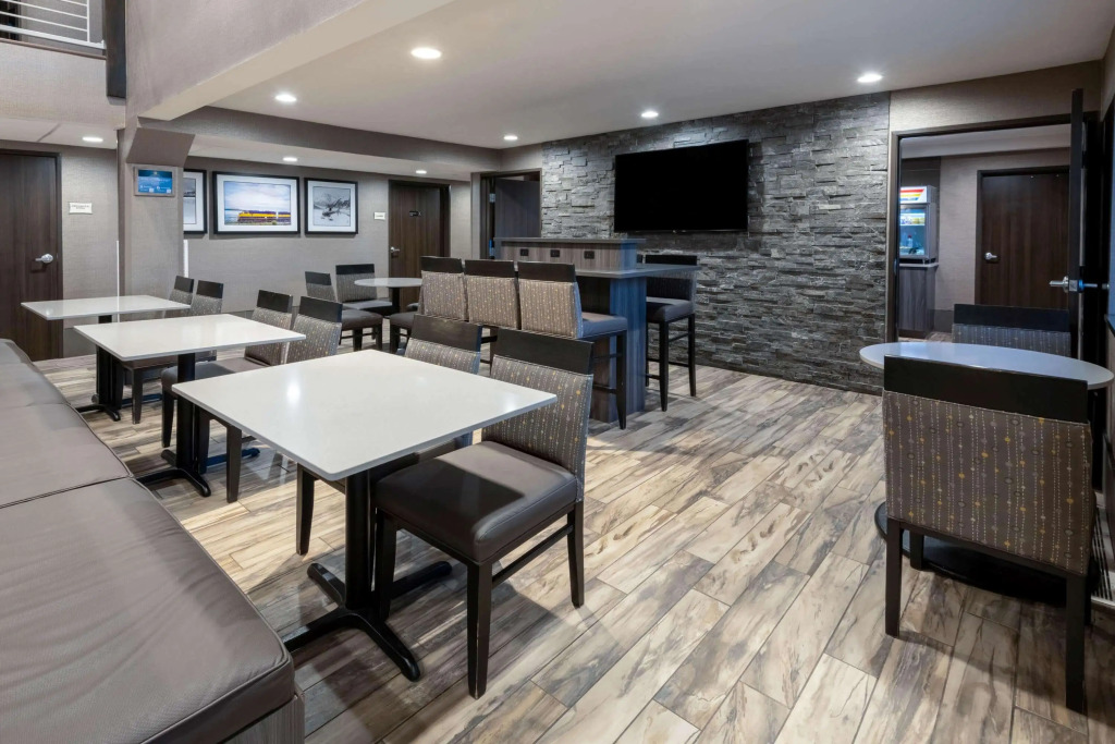 La Quinta by Wyndham Anchorage Airport