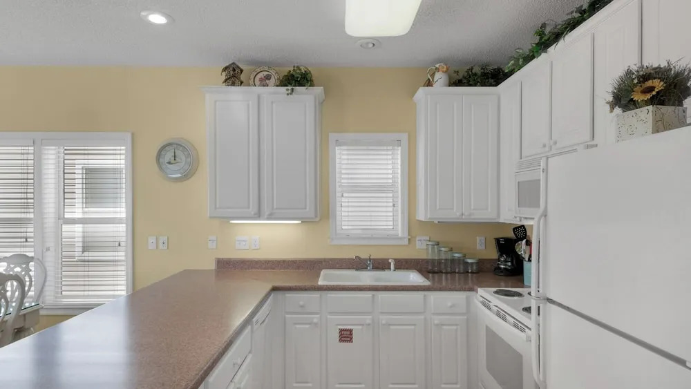 4-bedroom Cottage in Seacrest Beach ~ Gulf Views ~ Community Pool