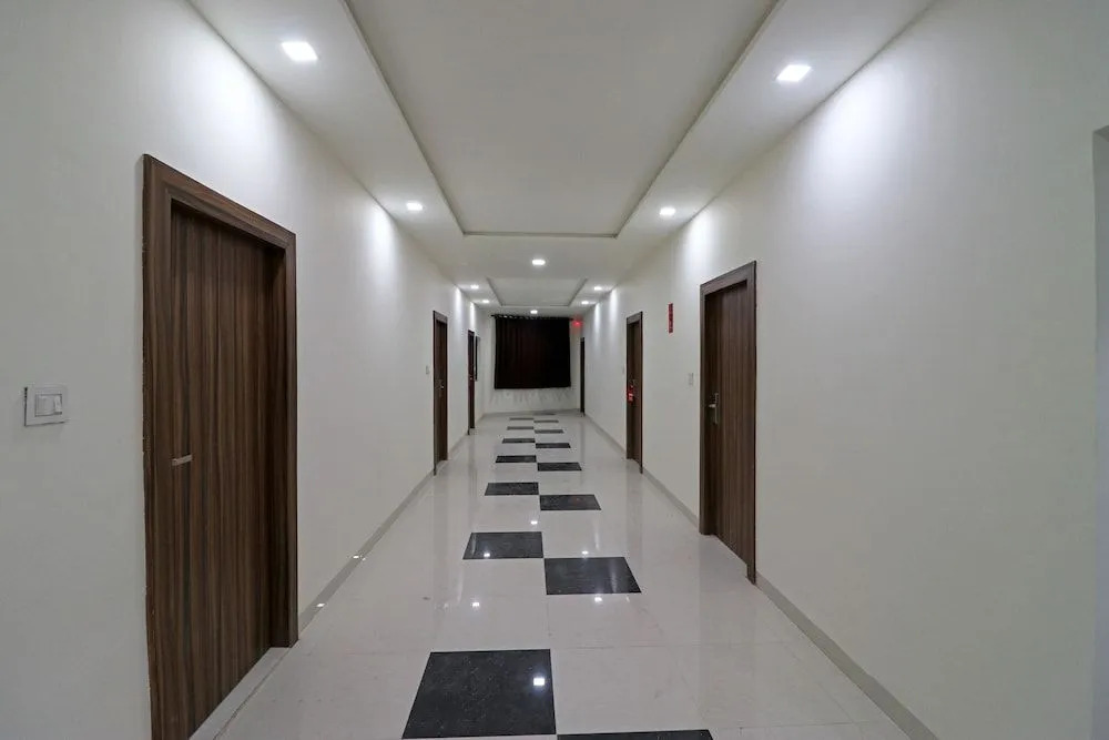 OYO 10213 Hotel Panache