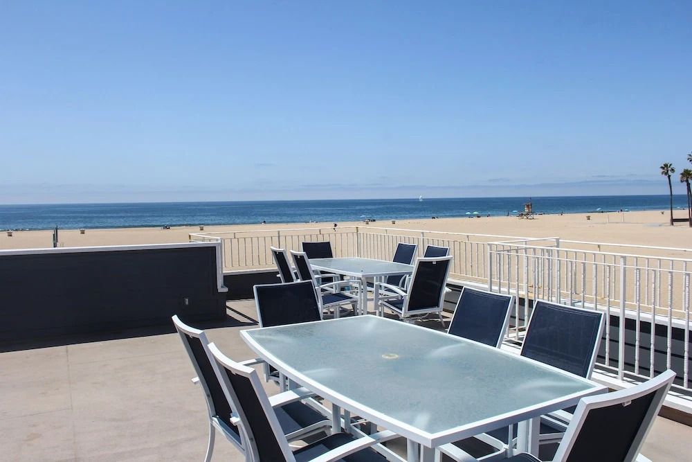 1404 W Ocean Front C 68167 by RedAwning