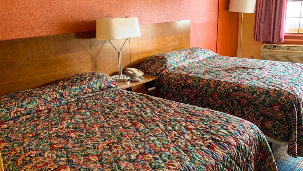 Luxury Inn Forrest City