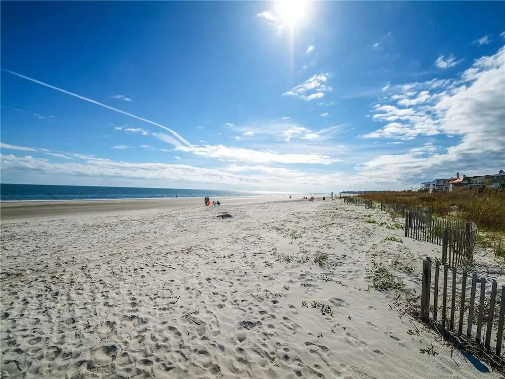 Beach & Tennis Admirals Row 440 - Two Bedroom Condo