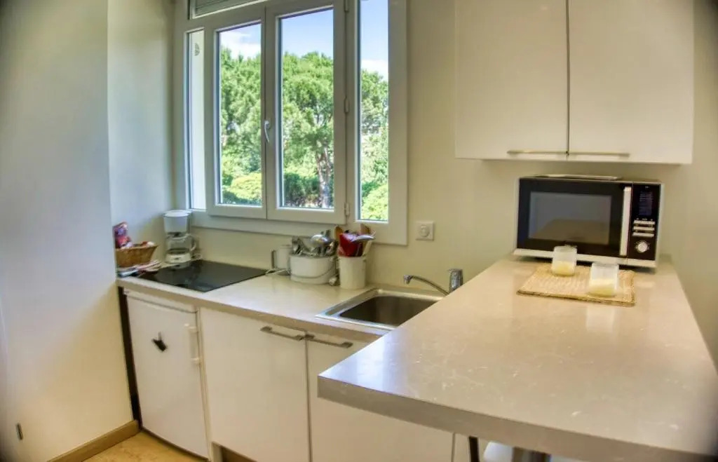 Cannes charming studio 50 meters from the beach !!