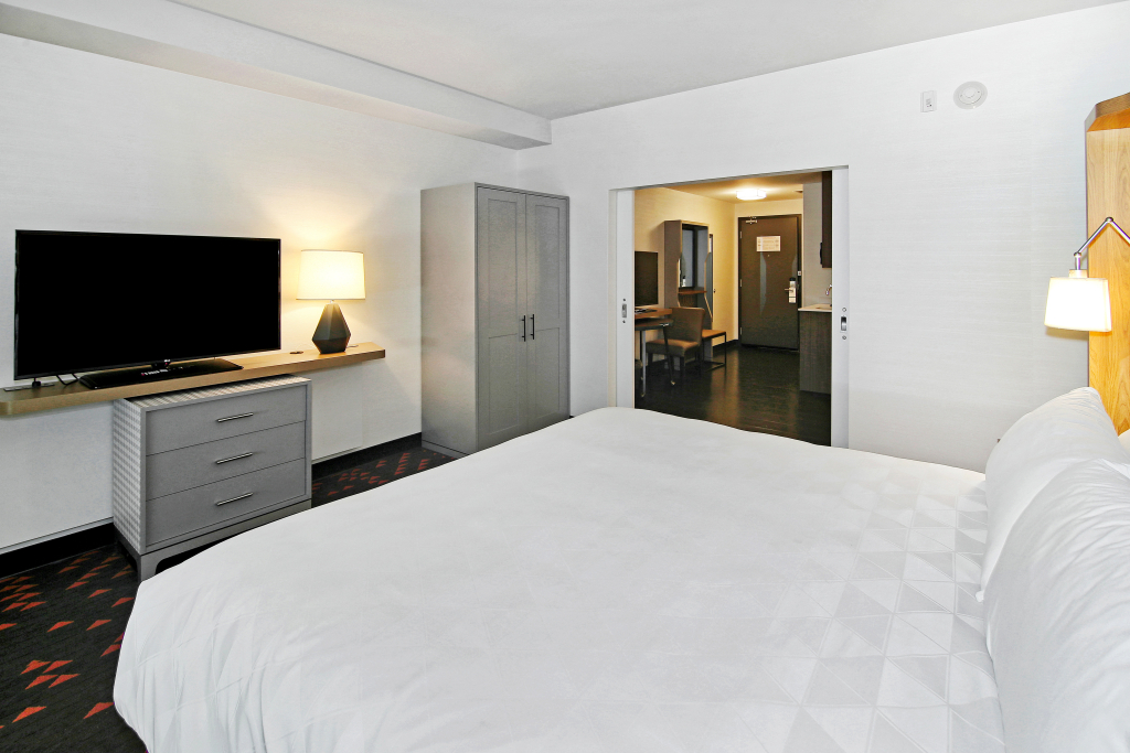 Holiday Inn Hotel & Suites - Calgary Airport North by IHG
