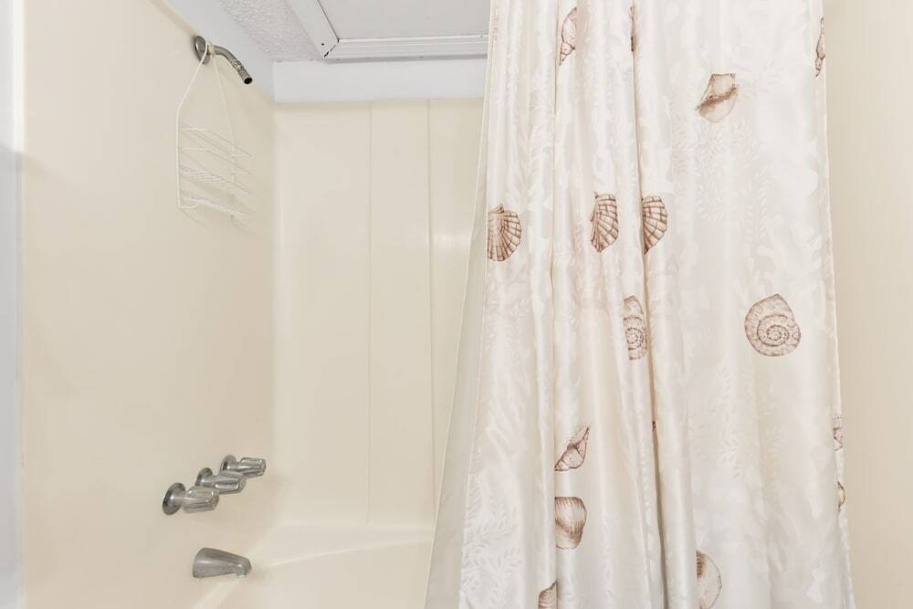 Madeira Beach Yacht Club 250F Two-bedroom Apartment