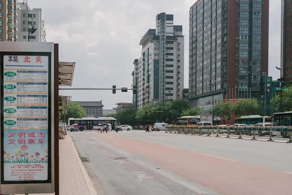 Xi'an Lianhu·North Passenger Station· Locals Apartment 00165010