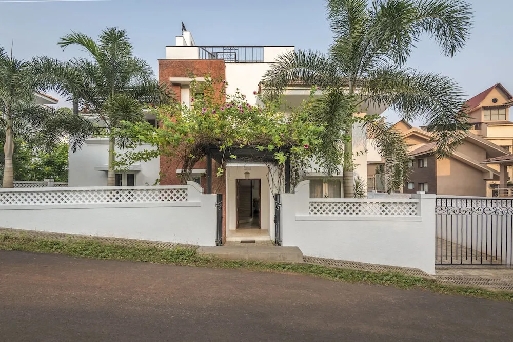 Villa Casa Baga by Iksha